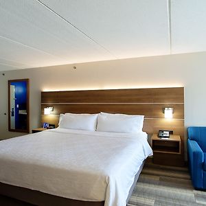 King Room Hearing Accessible